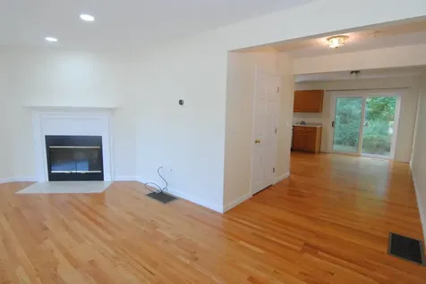 68 Georgetown Drive Nashua NH 03062