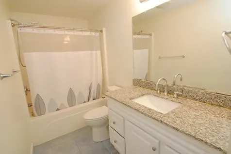 68 Georgetown Drive Nashua NH 03062