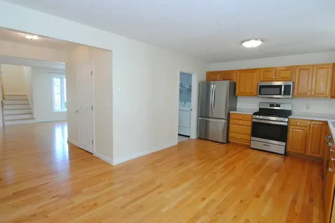 68 Georgetown Drive Nashua NH 03062