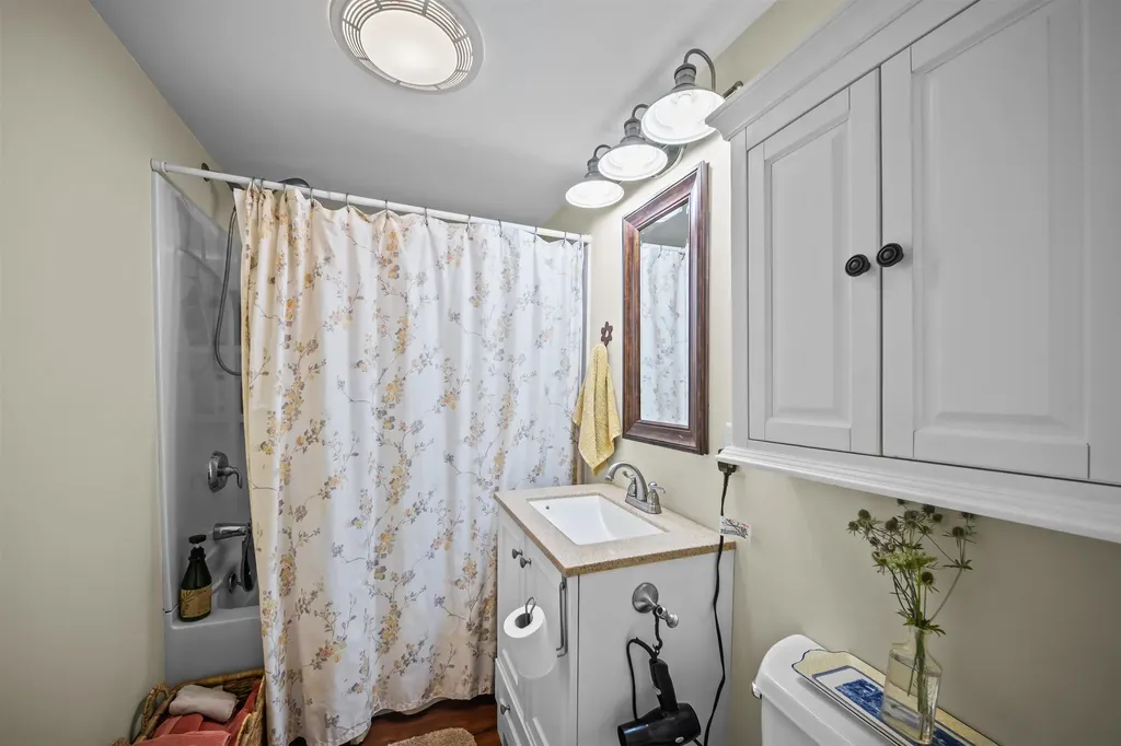 426 Second Street Rollinsford NH 03869