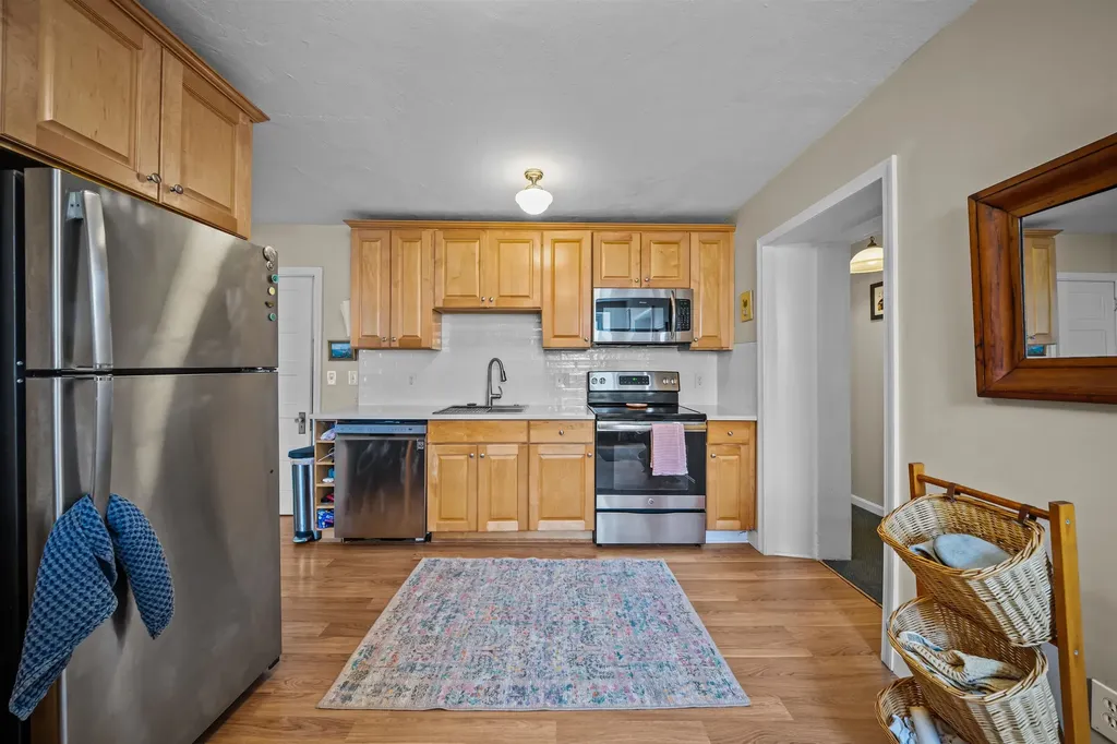 426 Second Street Rollinsford NH 03869
