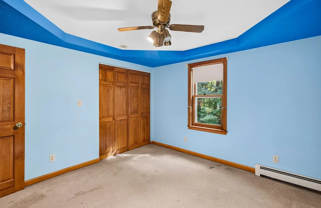 8 Raelynn Drive Derry NH 03038