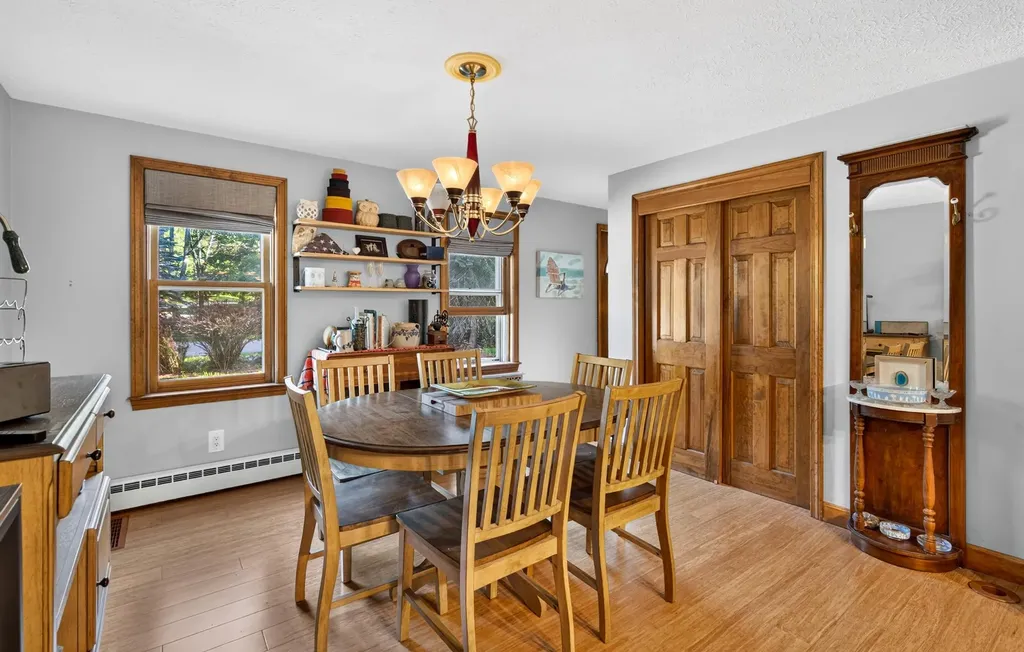 8 Raelynn Drive Derry NH 03038