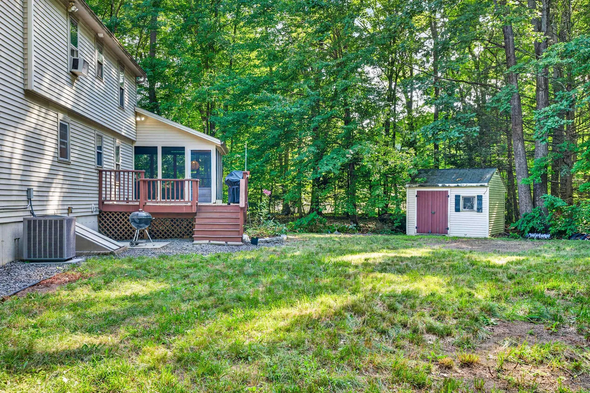 8 Raelynn Drive Derry NH 03038