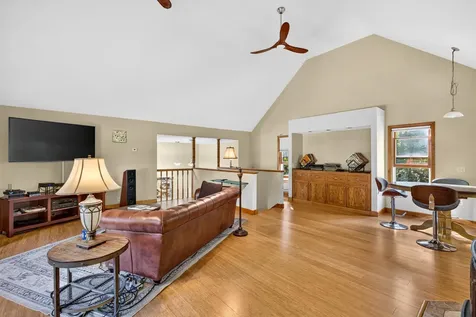 8 Raelynn Drive Derry NH 03038