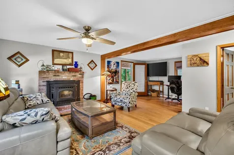 8 Raelynn Drive Derry NH 03038