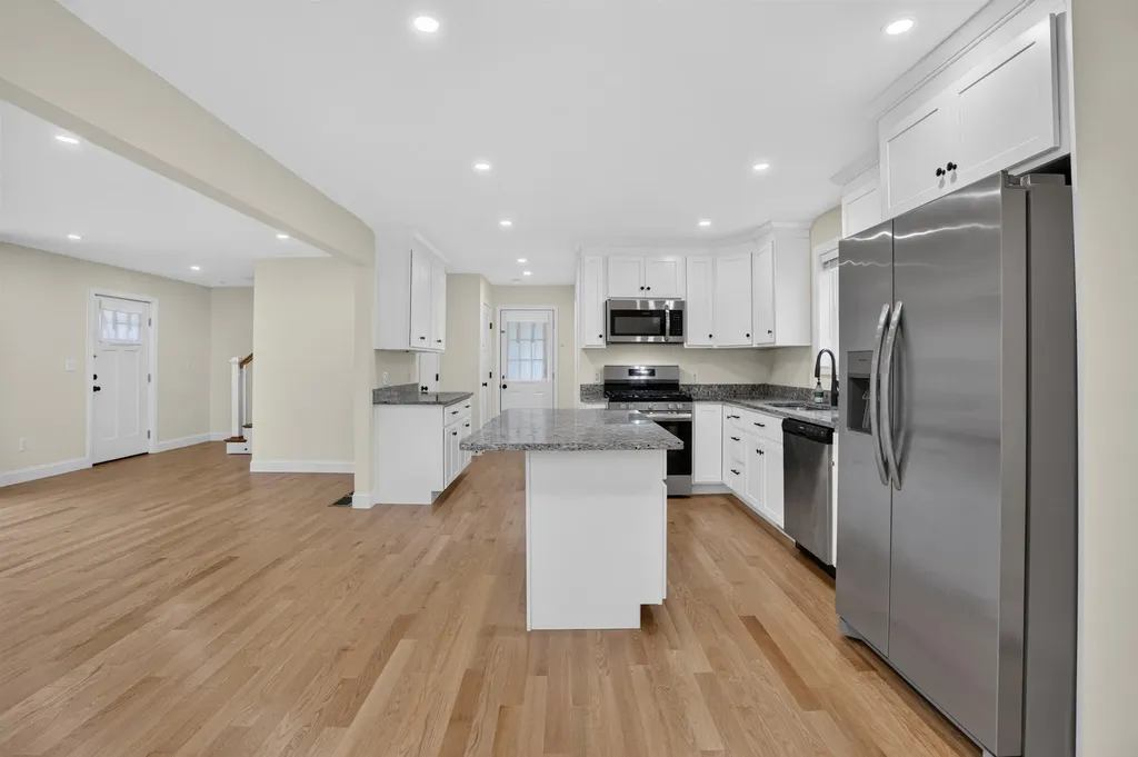 20 Ritter Street Nashua NH 03060