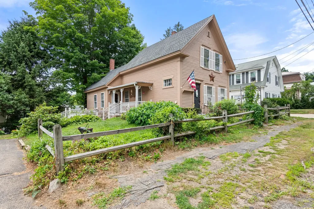 34 Pearl Street Franklin NH 03235