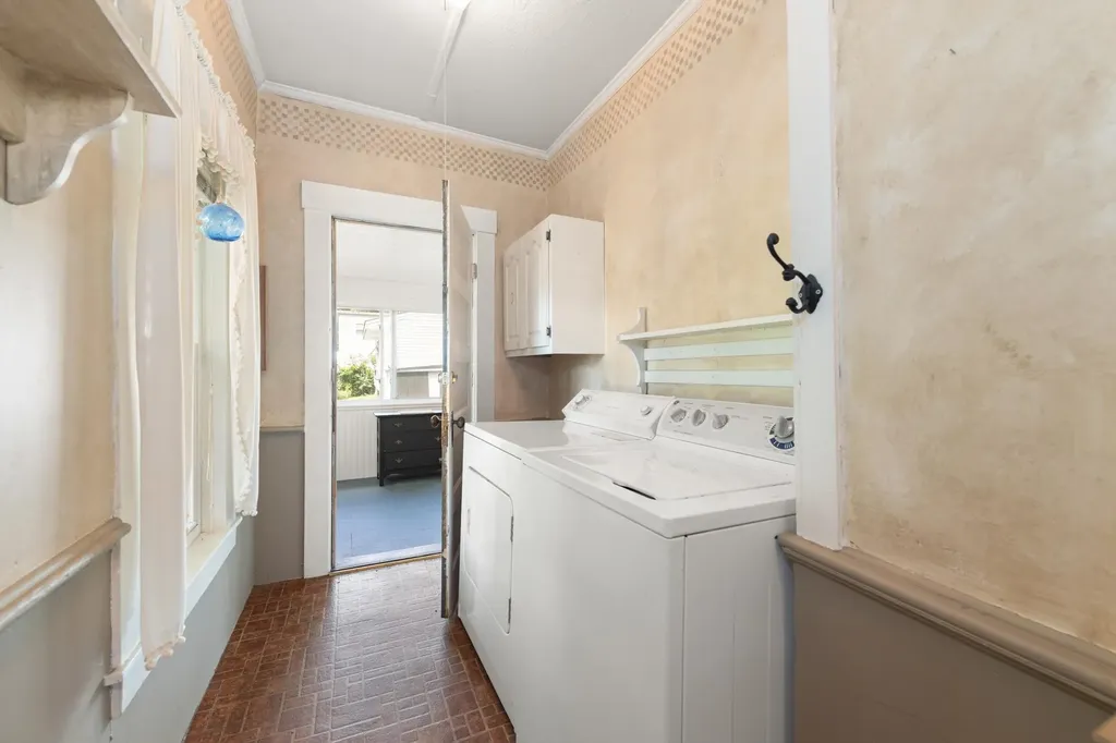 34 Pearl Street Franklin NH 03235
