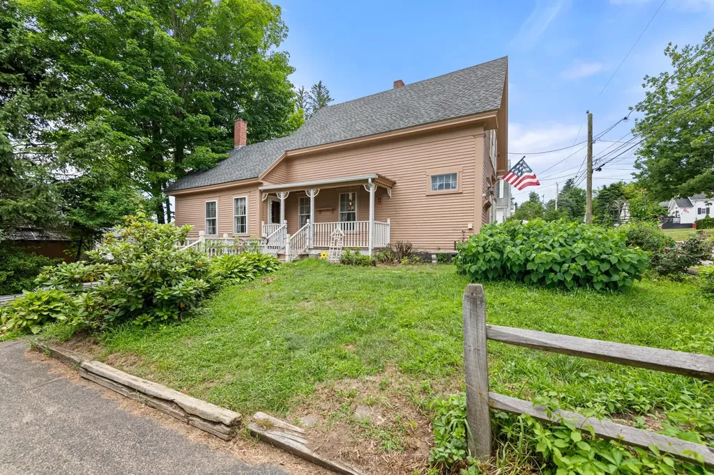 34 Pearl Street Franklin NH 03235
