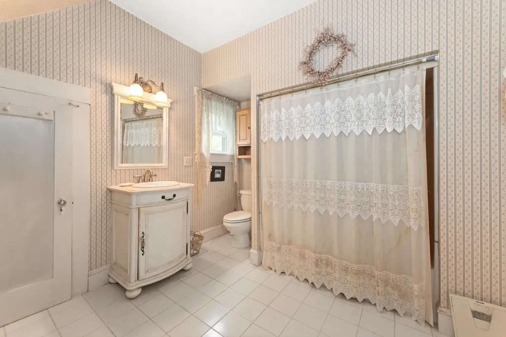 34 Pearl Street Franklin NH 03235