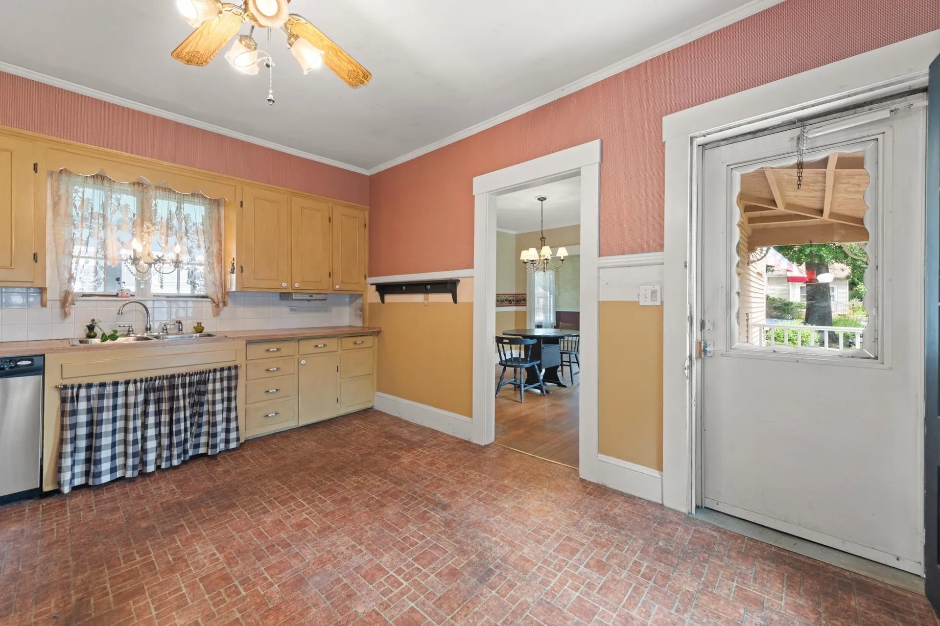 34 Pearl Street Franklin NH 03235