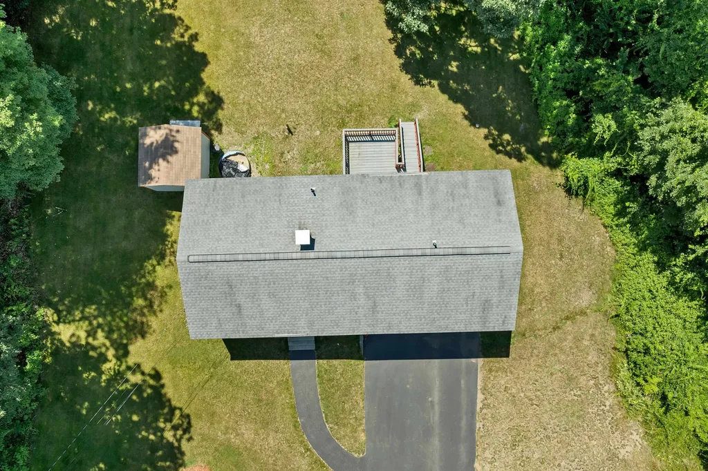 9 Bunker Hill Drive Londonderry NH 03053