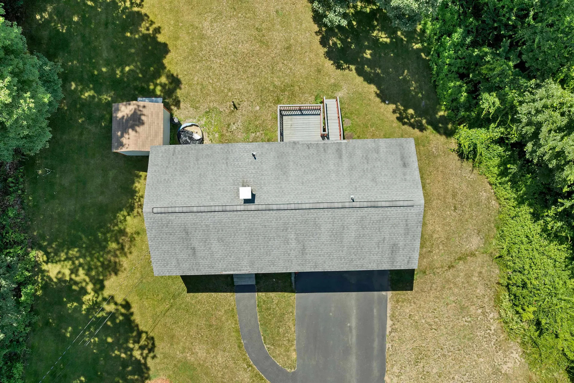 9 Bunker Hill Drive Londonderry NH 03053