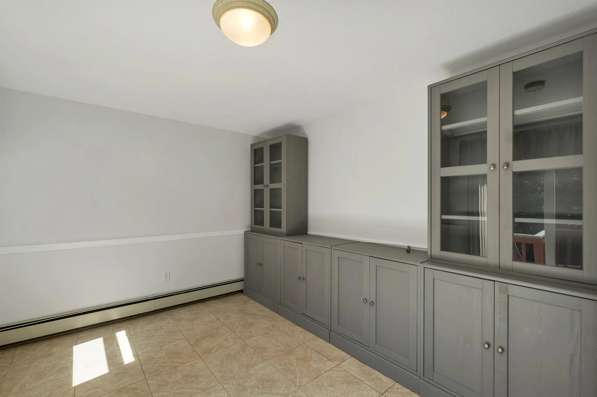 9 Bunker Hill Drive Londonderry NH 03053
