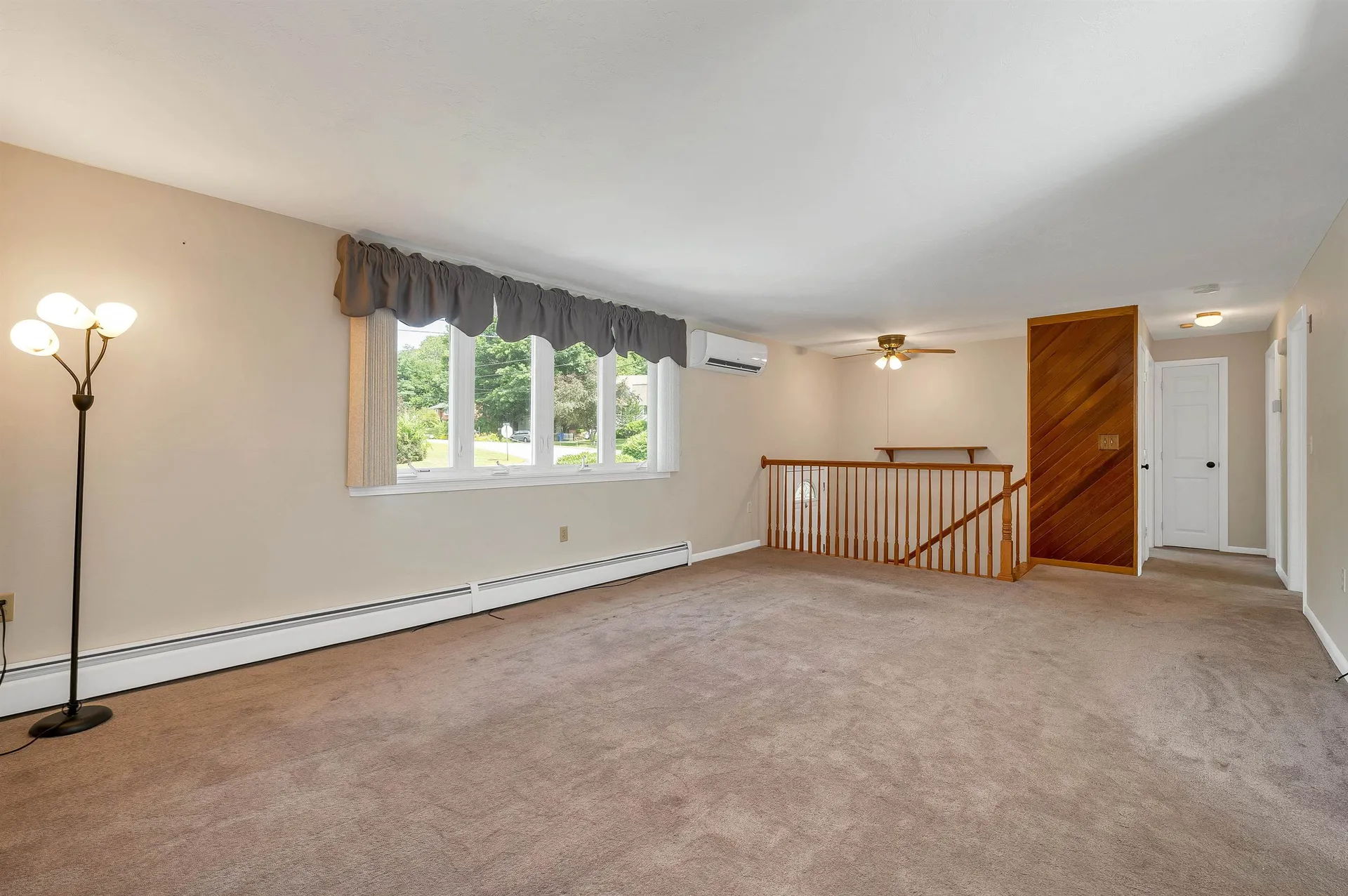 9 Bunker Hill Drive Londonderry NH 03053