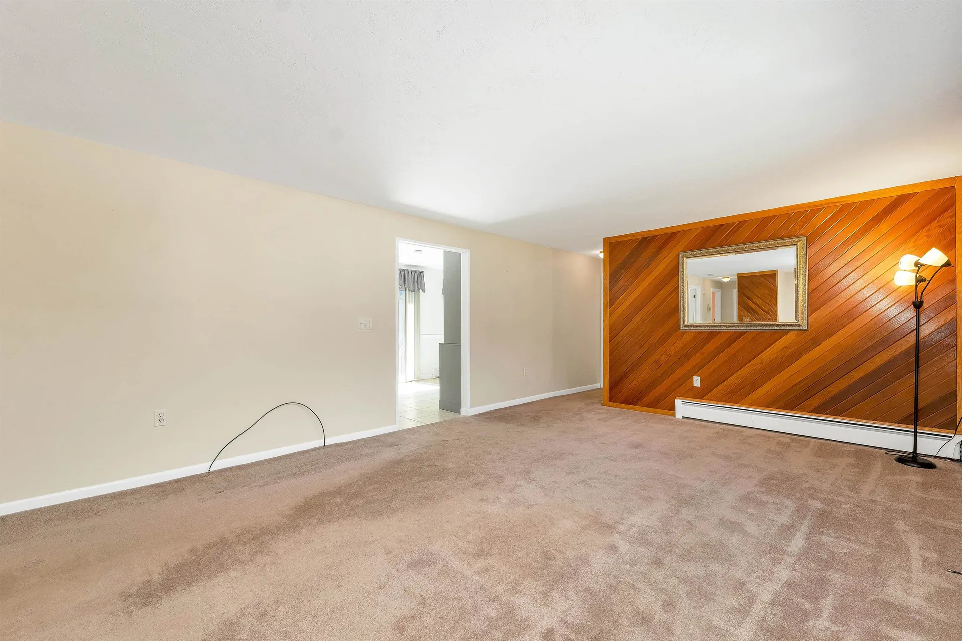 9 Bunker Hill Drive Londonderry NH 03053