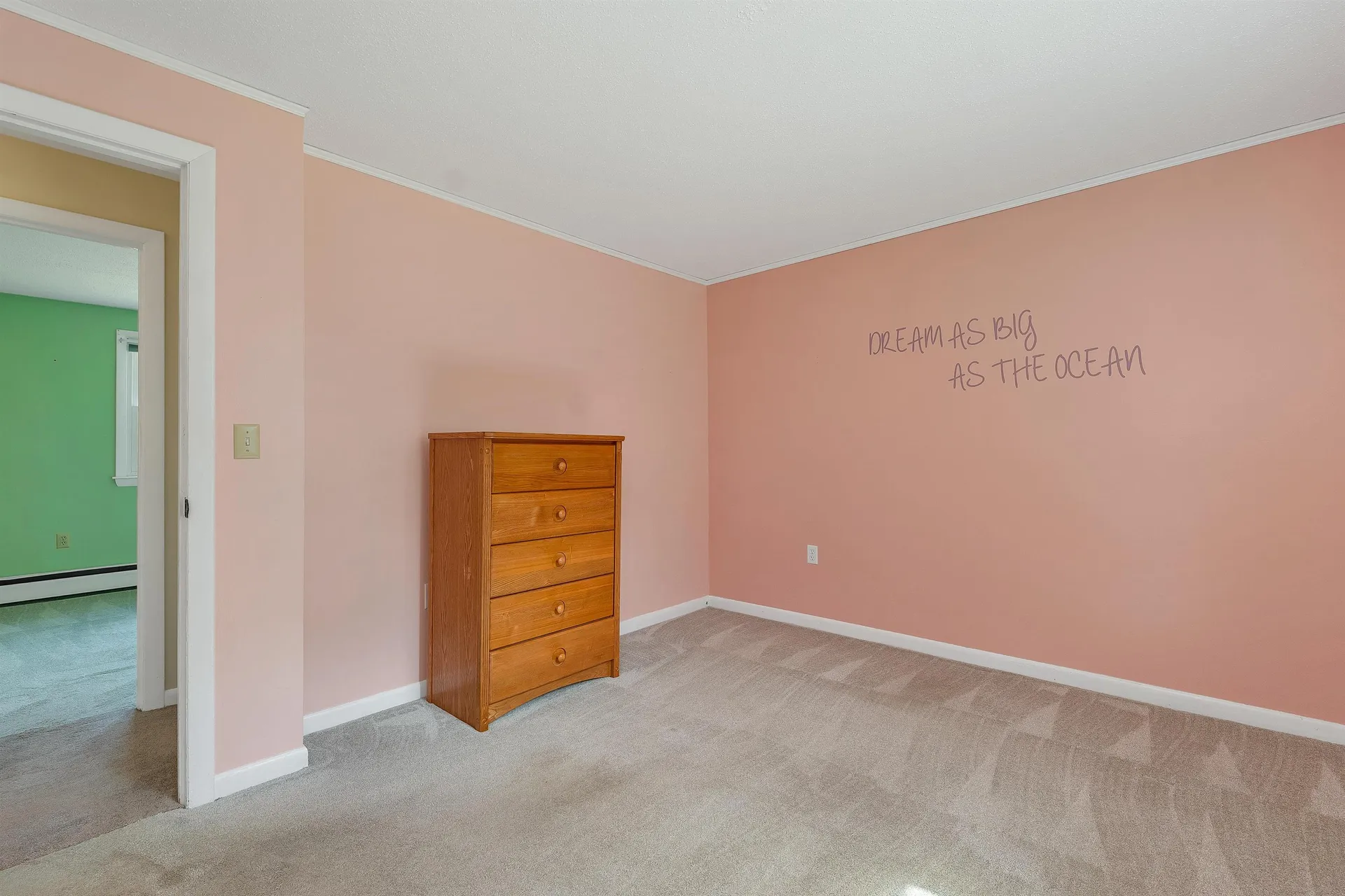 9 Bunker Hill Drive Londonderry NH 03053