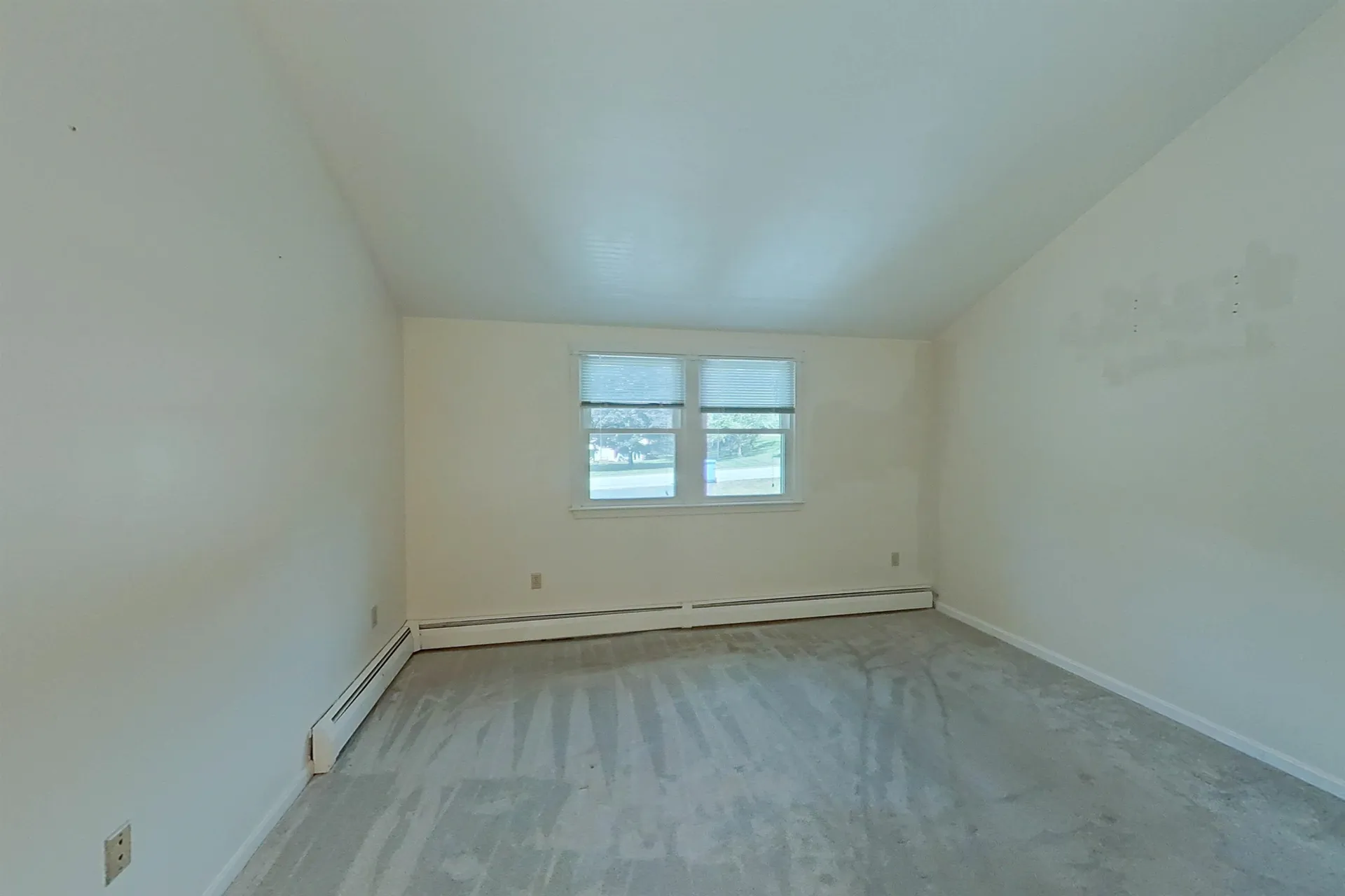 9 Bunker Hill Drive Londonderry NH 03053