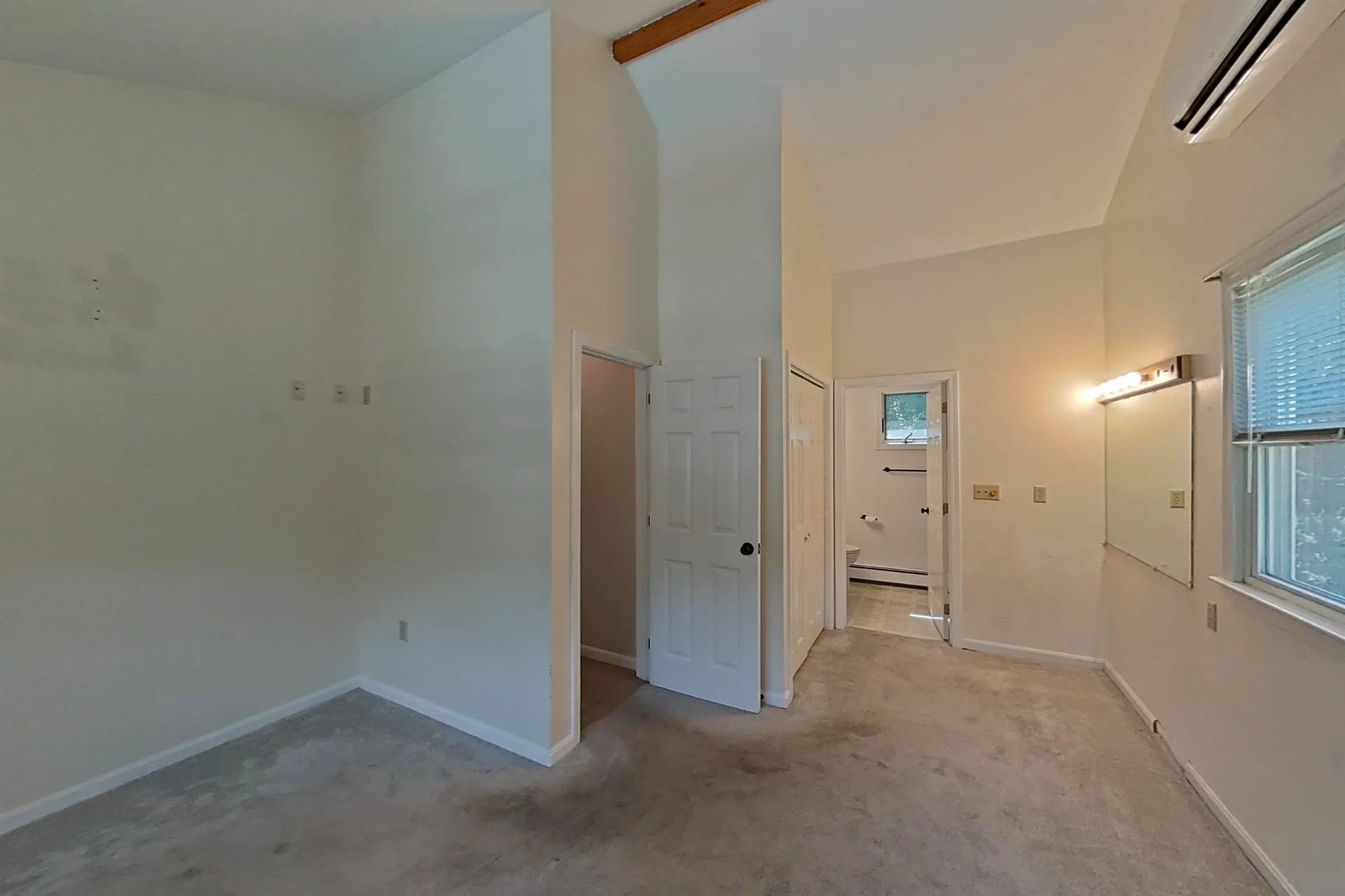 9 Bunker Hill Drive Londonderry NH 03053