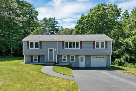 9 Bunker Hill Drive Londonderry NH 03053