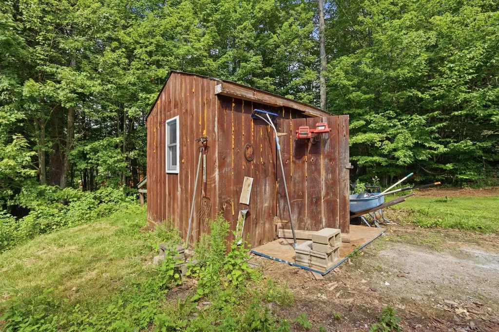 314 Old Bristol Road New Hampton NH 03256