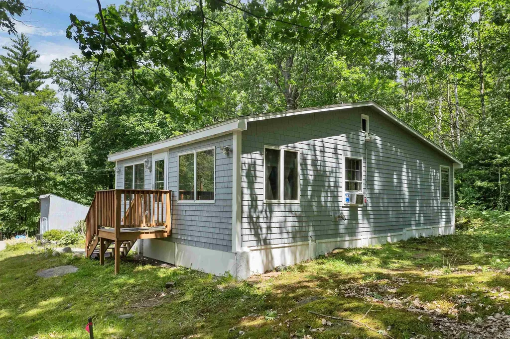 25 South Mayhew Turnpike Hebron NH 03241
