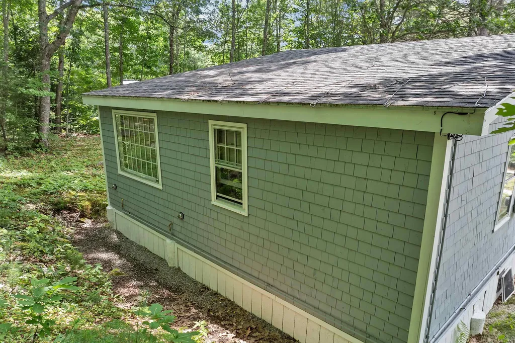 25 South Mayhew Turnpike Hebron NH 03241