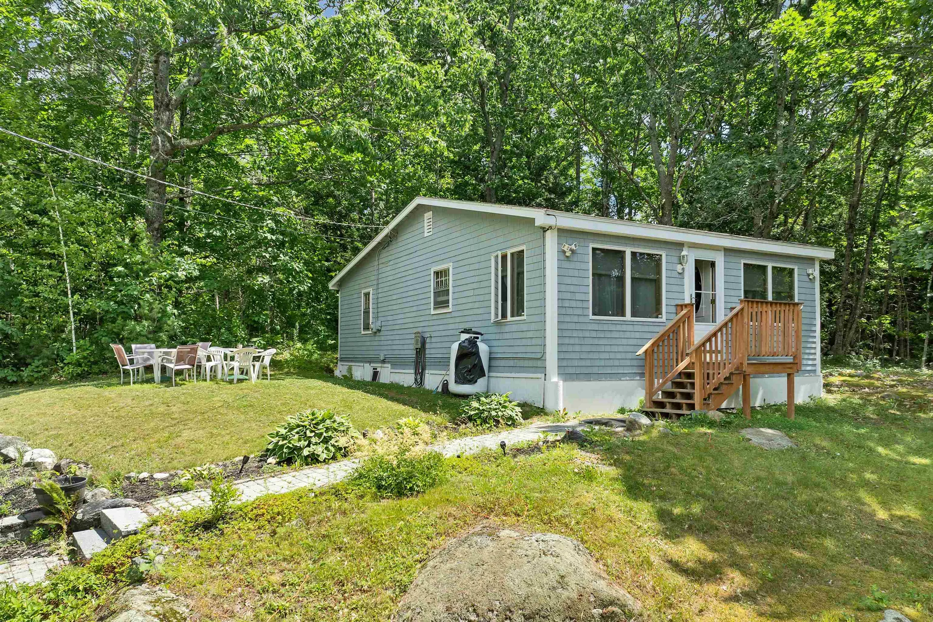 25 South Mayhew Turnpike Hebron NH 03241