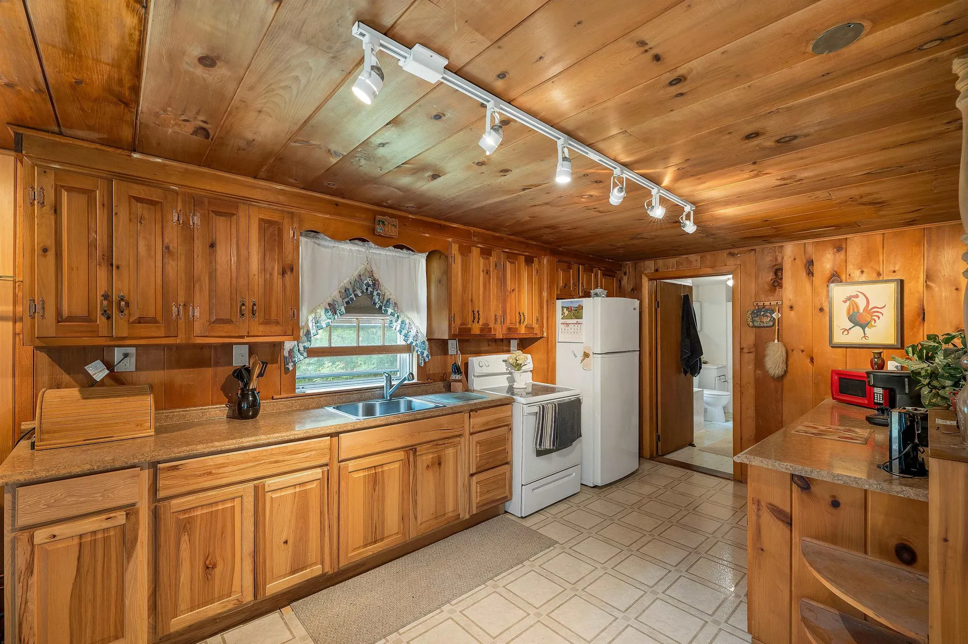25 South Mayhew Turnpike Hebron NH 03241