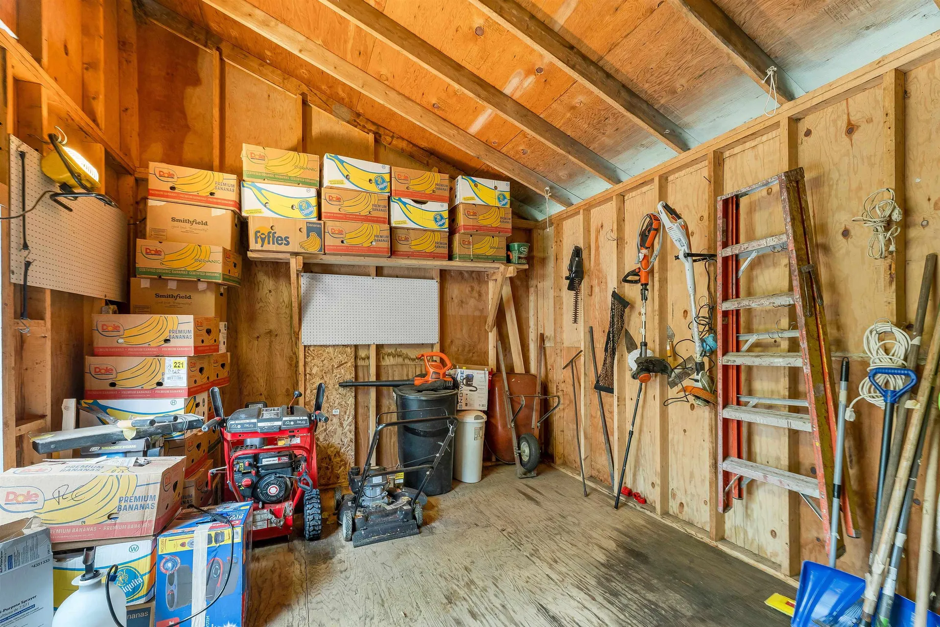 25 South Mayhew Turnpike Hebron NH 03241