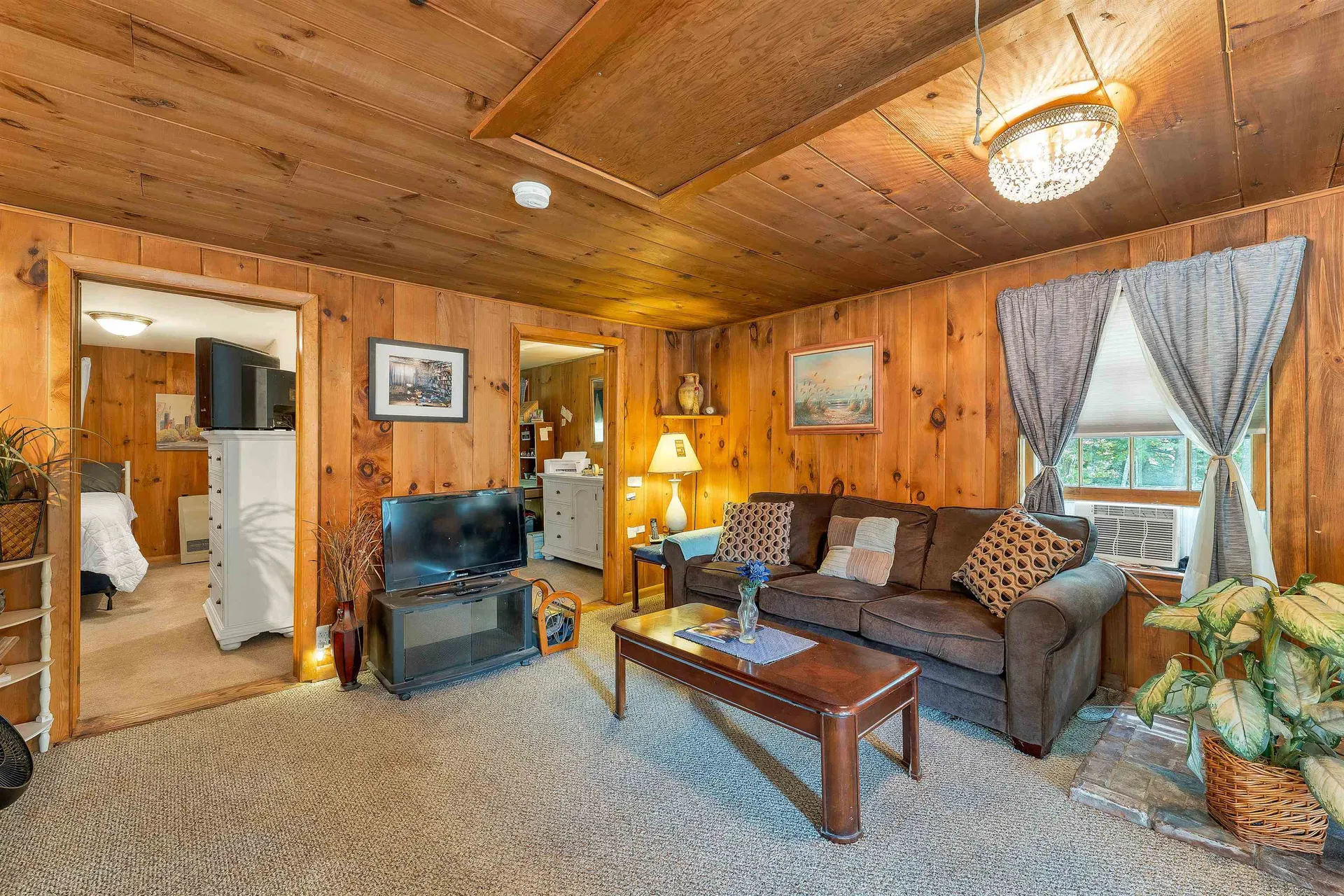 25 South Mayhew Turnpike Hebron NH 03241