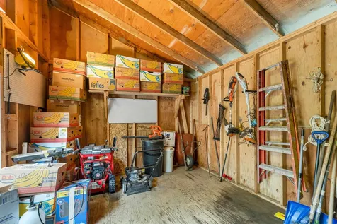 25 South Mayhew Turnpike Hebron NH 03241