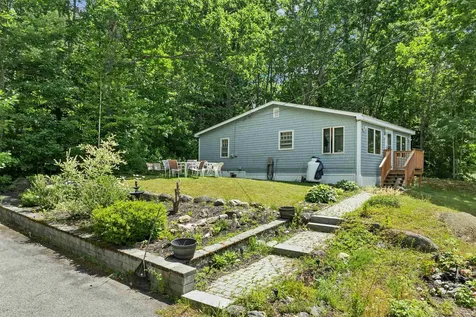 25 South Mayhew Turnpike Hebron NH 03241