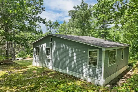 25 South Mayhew Turnpike Hebron NH 03241