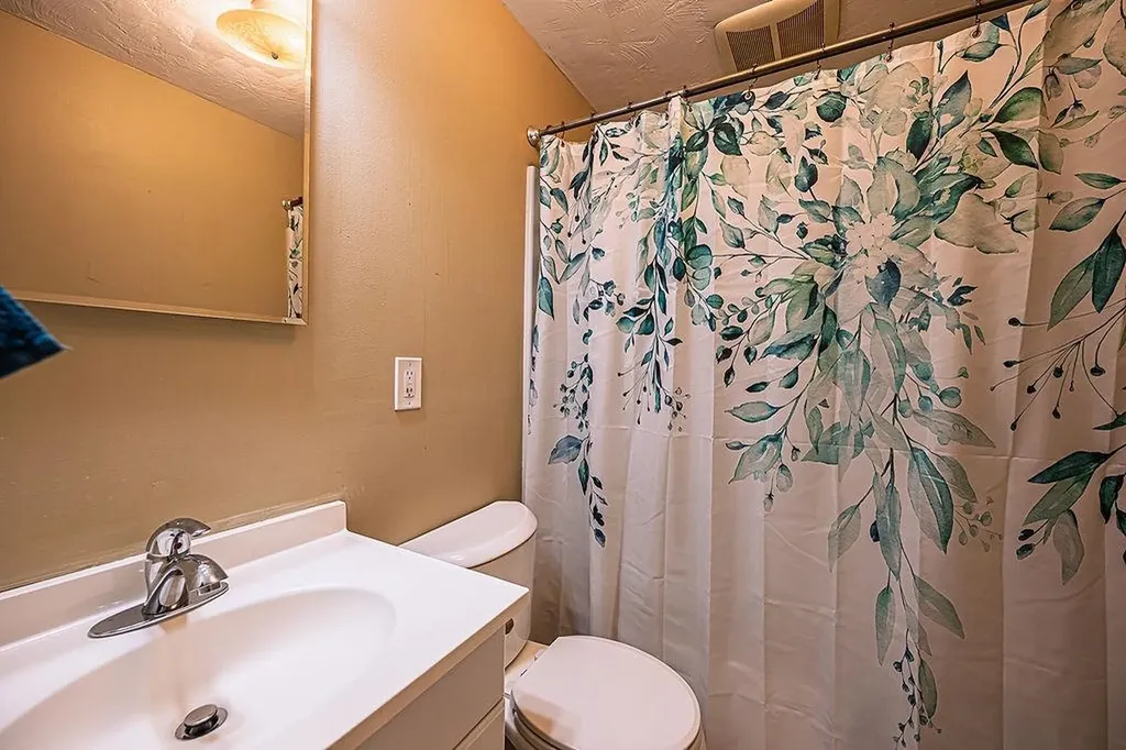 1 Eastmor Lane Hampton NH 03842