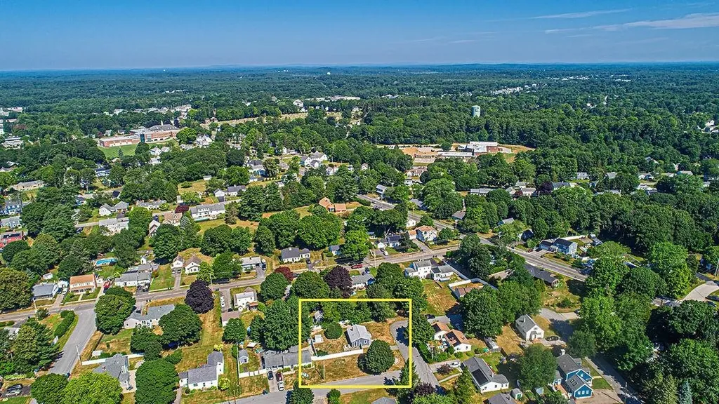 1 Eastmor Lane Hampton NH 03842
