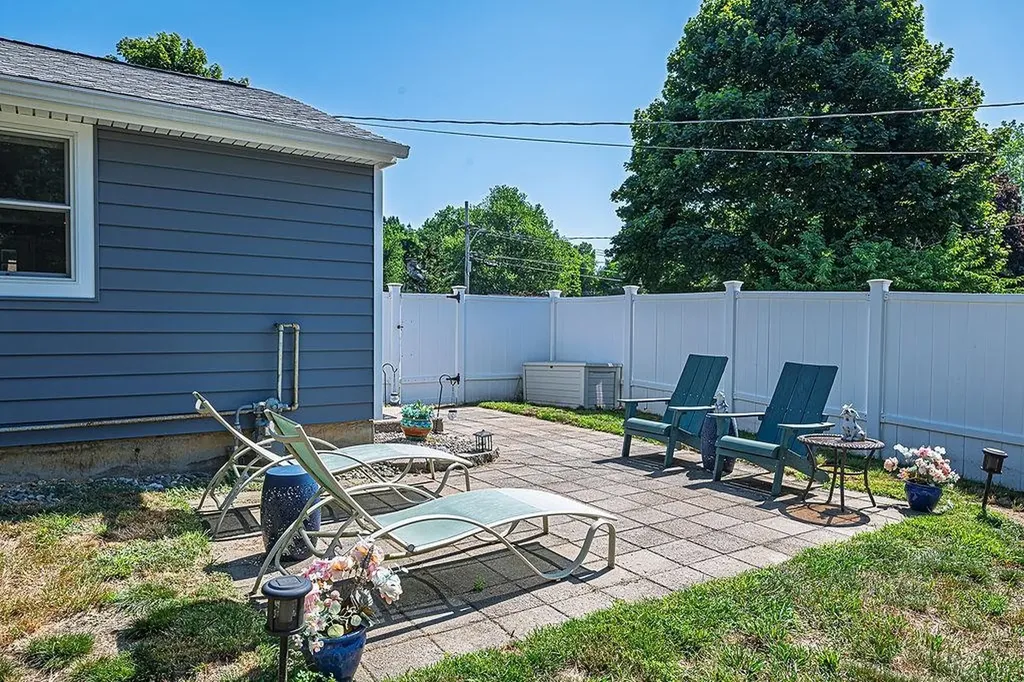 1 Eastmor Lane Hampton NH 03842