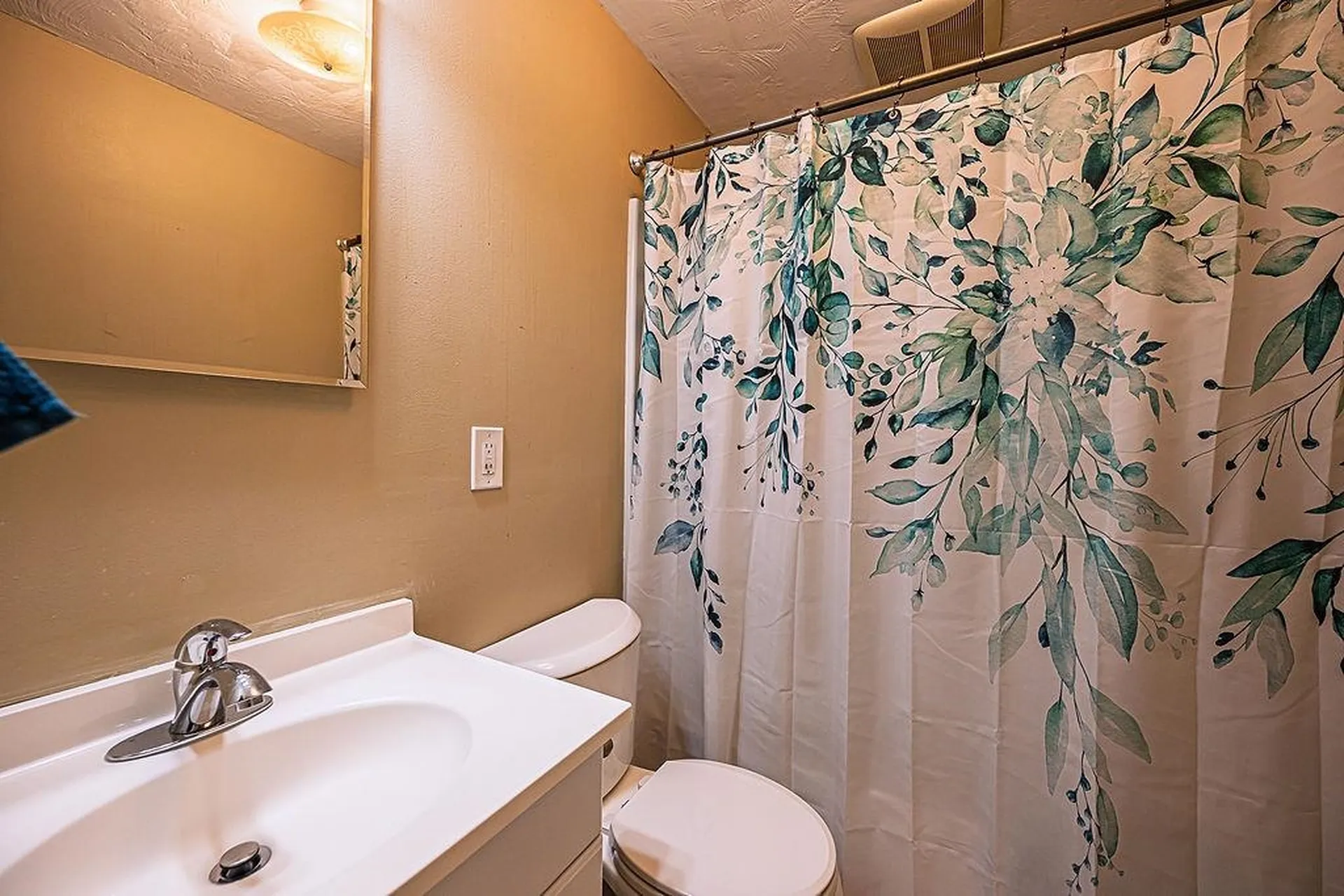 1 Eastmor Lane Hampton NH 03842