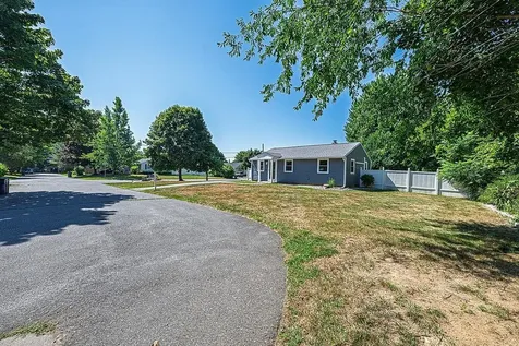 1 Eastmor Lane Hampton NH 03842