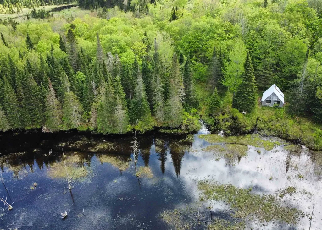 805 Cobblestone Trail Coventry VT 05825