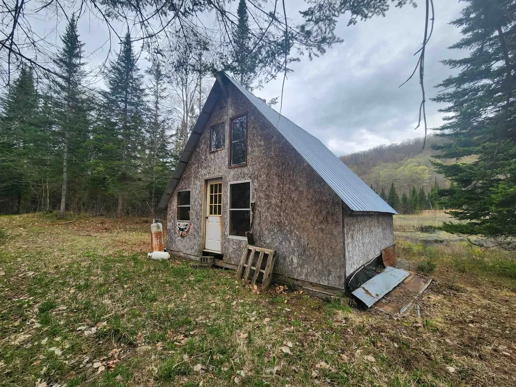 805 Cobblestone Trail Coventry VT 05825
