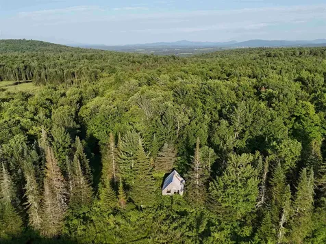 805 Cobblestone Trail Coventry VT 05825