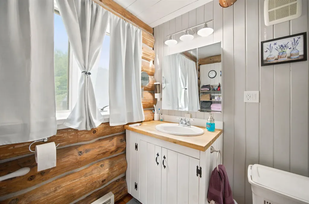 507 North Skinny Ridge Road Littleton NH 03561