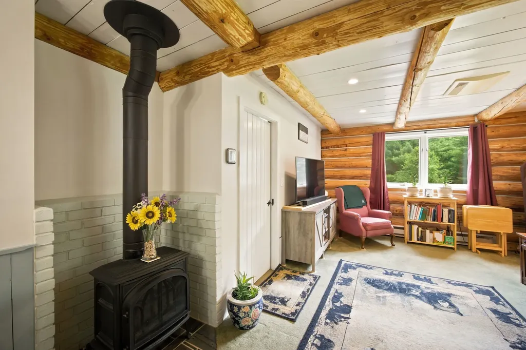 507 North Skinny Ridge Road Littleton NH 03561