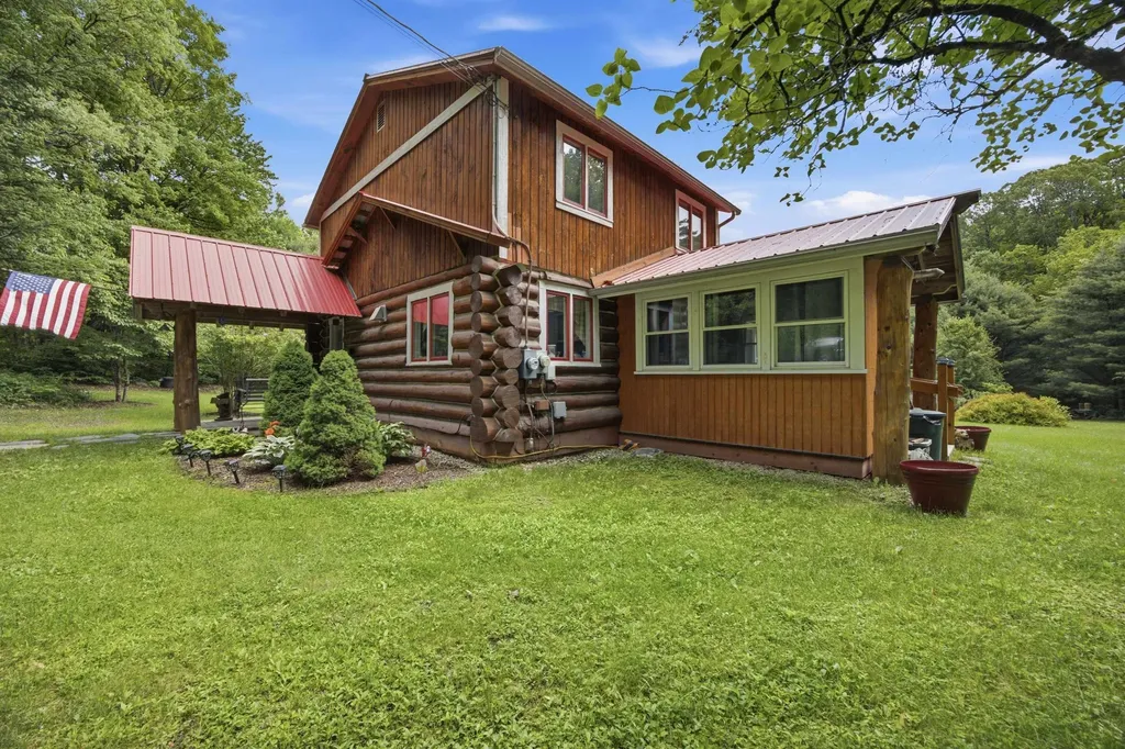 507 North Skinny Ridge Road Littleton NH 03561