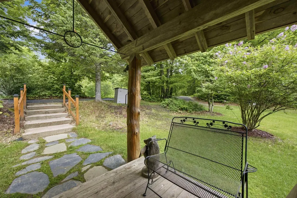 507 North Skinny Ridge Road Littleton NH 03561