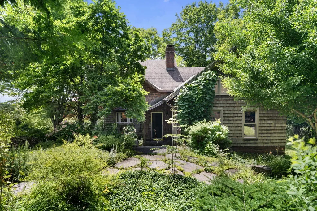 51 Dusty Ridge Road Putney VT 05346