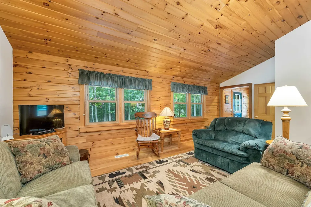 15 Neal Hill Road Wolfeboro NH 03894