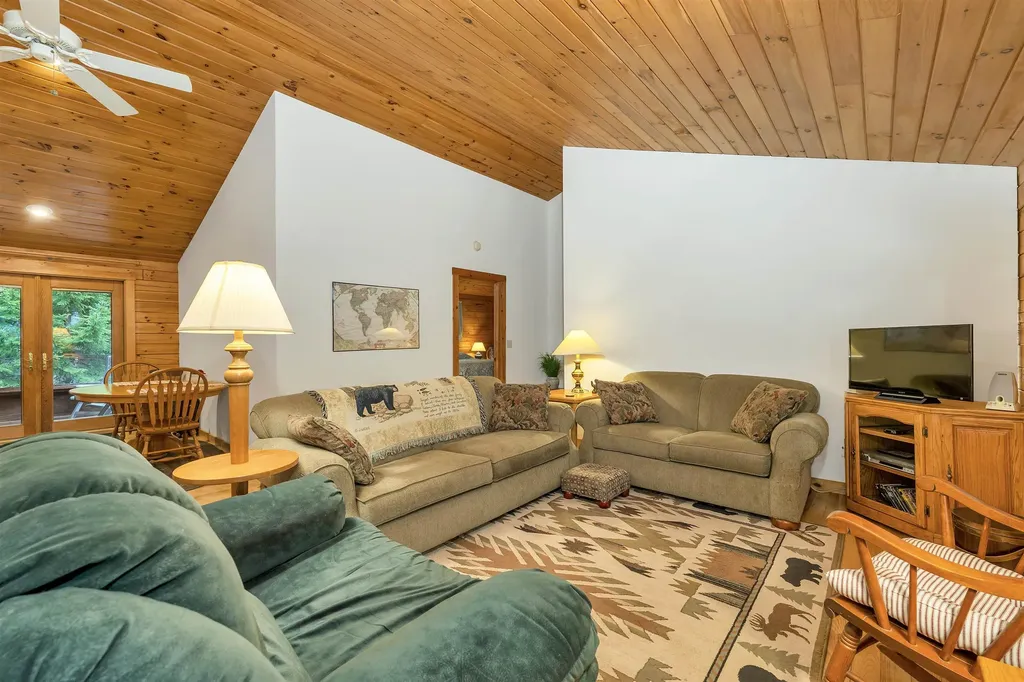 15 Neal Hill Road Tuftonboro NH 03816